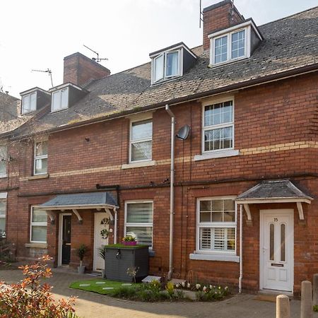 Hereford City - St Owens Terrace - Comfortable & Spacious Well Presented Three Storey House, Perfect For A Weekend Away & Exploring The City On Foot - Hosted By Rentmyhouse Bagian luar foto