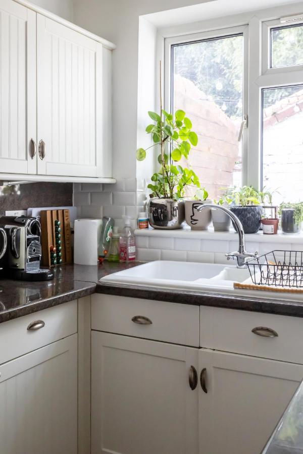 Hereford City - St Owens Terrace - Comfortable & Spacious Well Presented Three Storey House, Perfect For A Weekend Away & Exploring The City On Foot - Hosted By Rentmyhouse Bagian luar foto