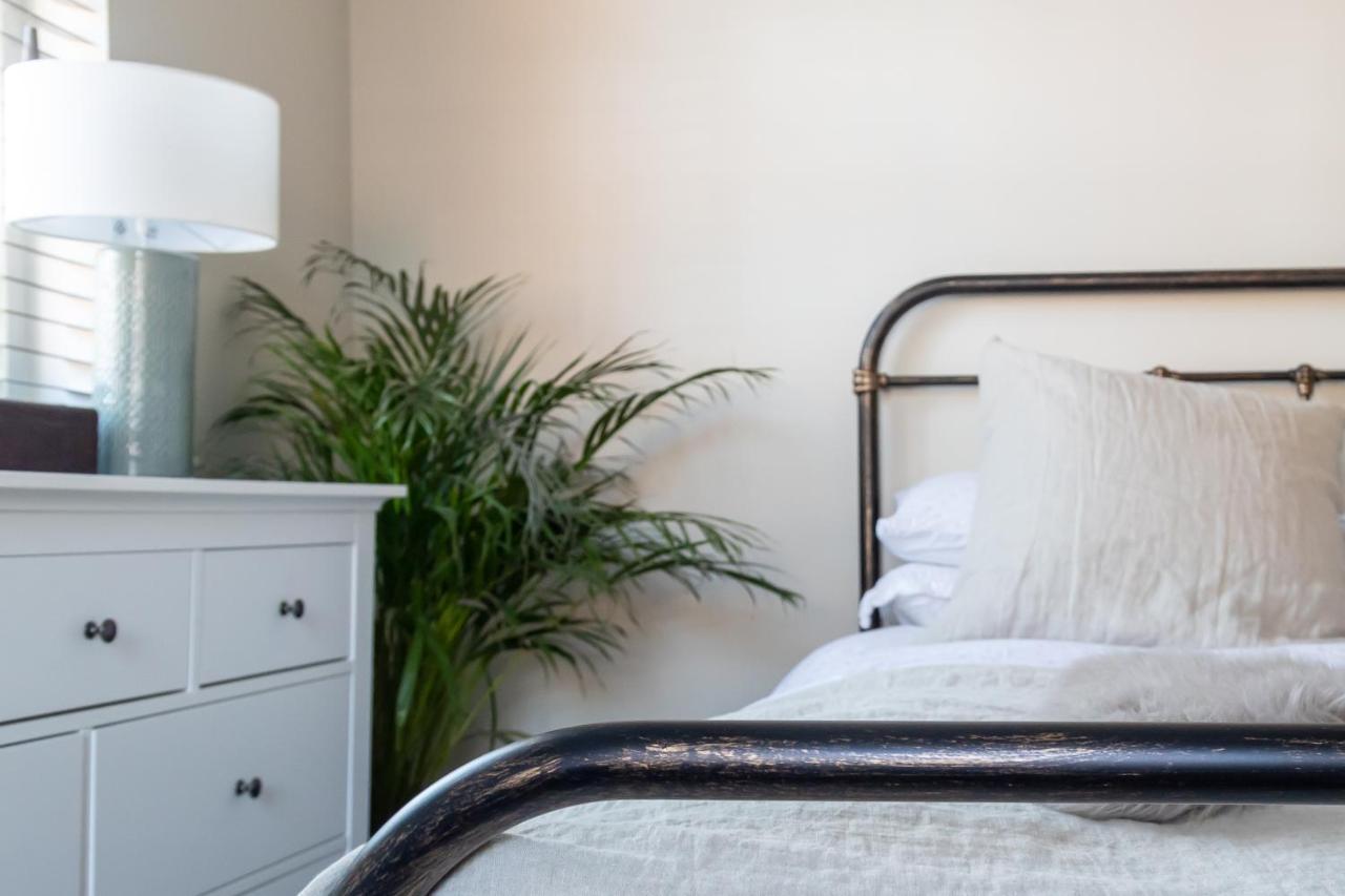 Hereford City - St Owens Terrace - Comfortable & Spacious Well Presented Three Storey House, Perfect For A Weekend Away & Exploring The City On Foot - Hosted By Rentmyhouse Bagian luar foto