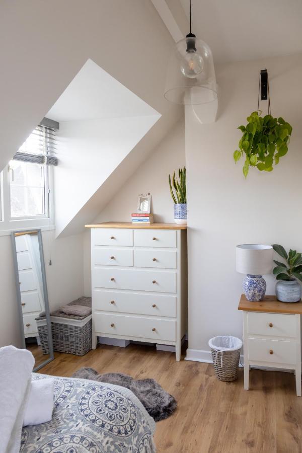 Hereford City - St Owens Terrace - Comfortable & Spacious Well Presented Three Storey House, Perfect For A Weekend Away & Exploring The City On Foot - Hosted By Rentmyhouse Bagian luar foto