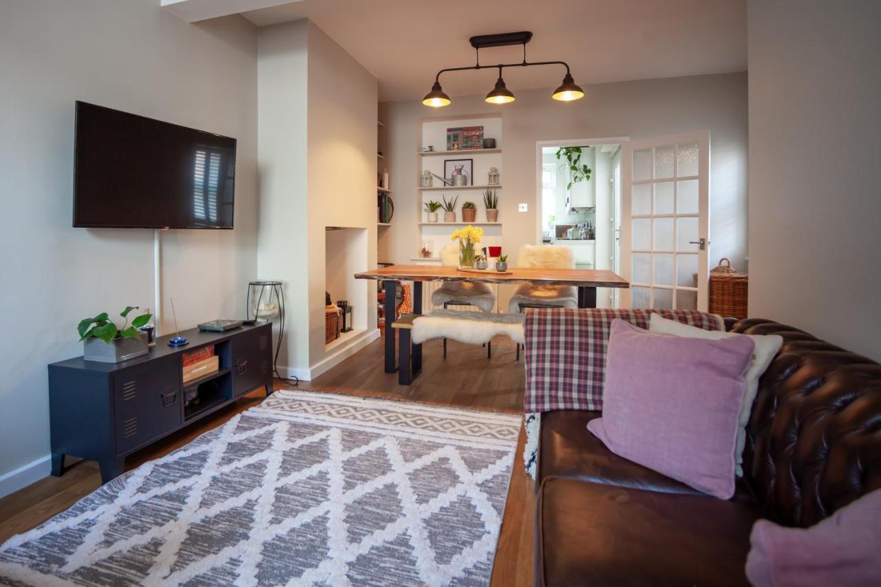 Hereford City - St Owens Terrace - Comfortable & Spacious Well Presented Three Storey House, Perfect For A Weekend Away & Exploring The City On Foot - Hosted By Rentmyhouse Bagian luar foto