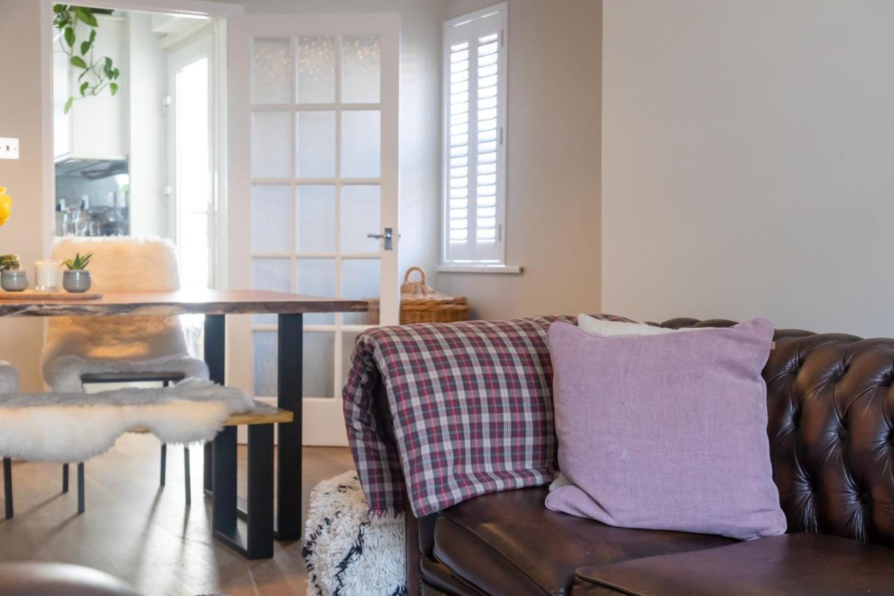 Hereford City - St Owens Terrace - Comfortable & Spacious Well Presented Three Storey House, Perfect For A Weekend Away & Exploring The City On Foot - Hosted By Rentmyhouse Bagian luar foto