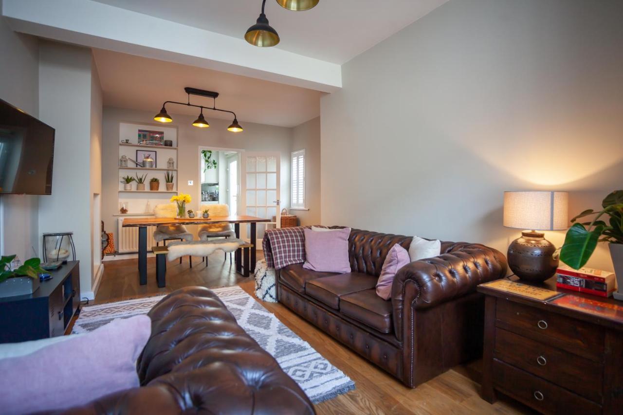Hereford City - St Owens Terrace - Comfortable & Spacious Well Presented Three Storey House, Perfect For A Weekend Away & Exploring The City On Foot - Hosted By Rentmyhouse Bagian luar foto